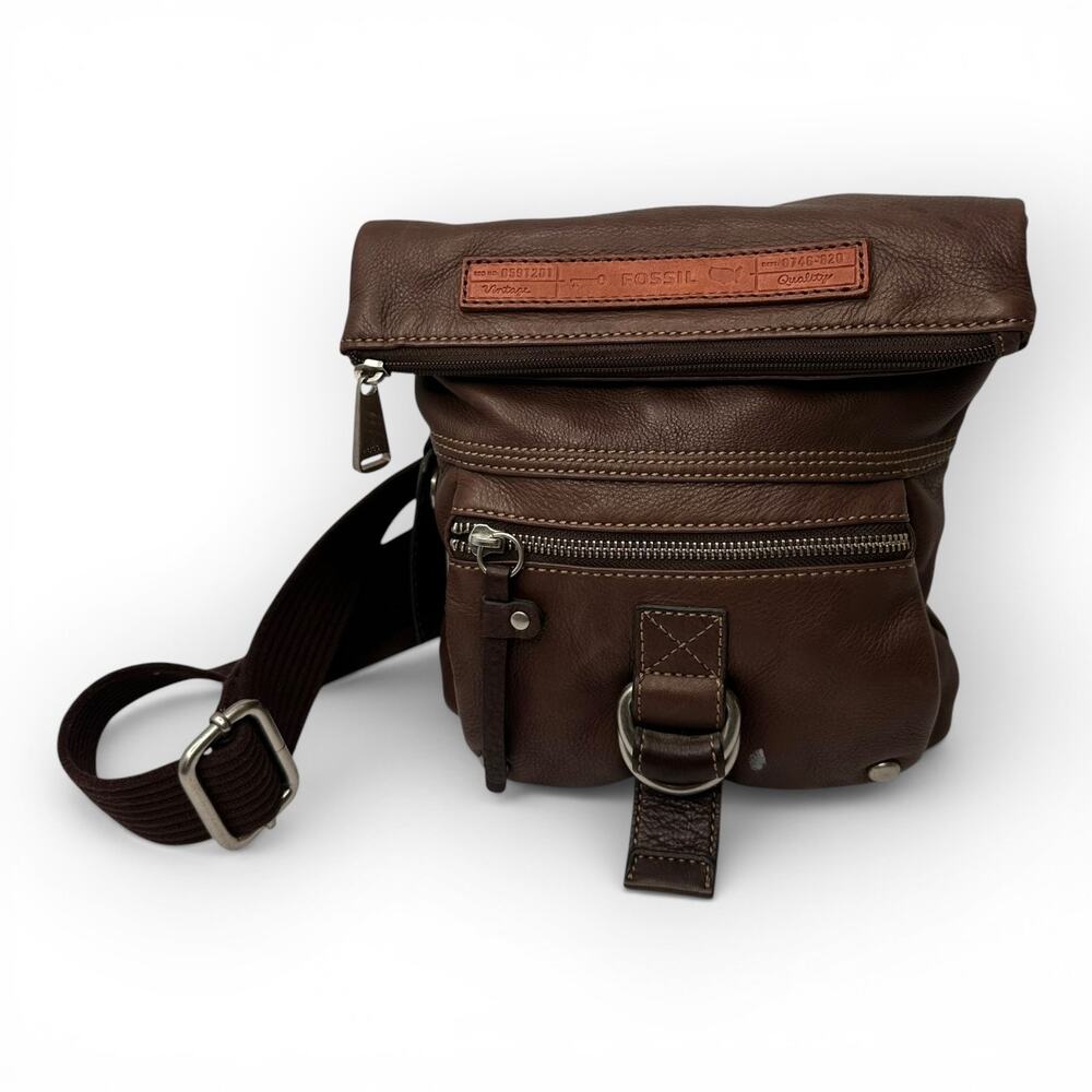 Vintage Y2K Fossil Genuine Leather Crossbody Bag – Distressed Brown Key Charm - Picture 2 of 13